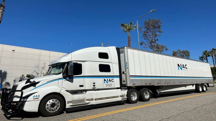 লাইসেন্স হারাবেন ২ লাখ ট্রাকচালক