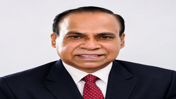 রাজনীতির সেইফটি ইকুইপমেন্ট  হেলমেট ও লাঠি