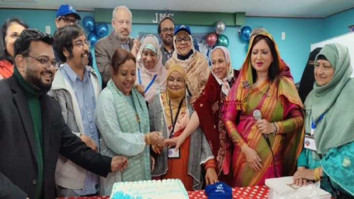 দেশি সিনিয়র সেন্টারের দশমবর্ষপূর্তি অনুষ্ঠান দেশি সিনিয়র সেন্টারের দশমবর্ষপূর্তি অনুষ্ঠান