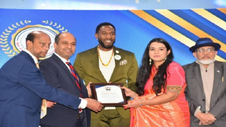 বাংলাদেশি কমিউনিটির উচ্ছ্বসিত প্রশংসায় জুমানি উইলিয়ামস বাংলাদেশি কমিউনিটির উচ্ছ্বসিত প্রশংসায় জুমানি উইলিয়ামস