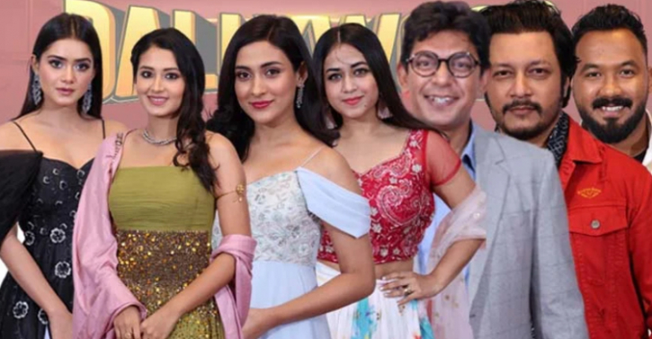 এক ঝাঁক শিল্পী এখন আমেরকিায় এক ঝাঁক শিল্পী এখন আমেরকিায়