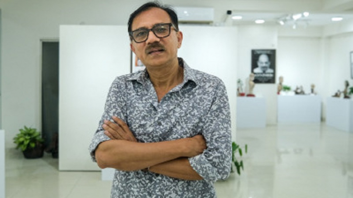 প্রিয়ভাষীণির শিল্পকর্ম নকল: নবযুগ’র সংবাদে সর্বত্রই তোলপাড় প্রিয়ভাষীণির শিল্পকর্ম নকল: নবযুগ’র সংবাদে সর্বত্রই তোলপাড়