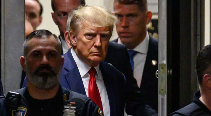 গ্রেপ্তারের ২০ মিনিটের মাথায় ছাড়া পেলেন ট্রাম্প